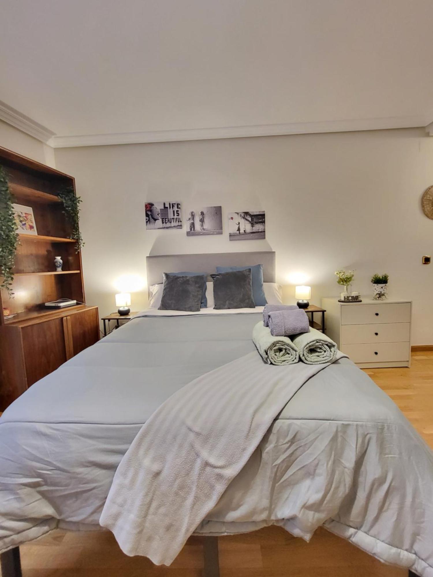Ferienwohnung Apartamento Plaza Espana Gran Via Centro Madrid Exterior foto