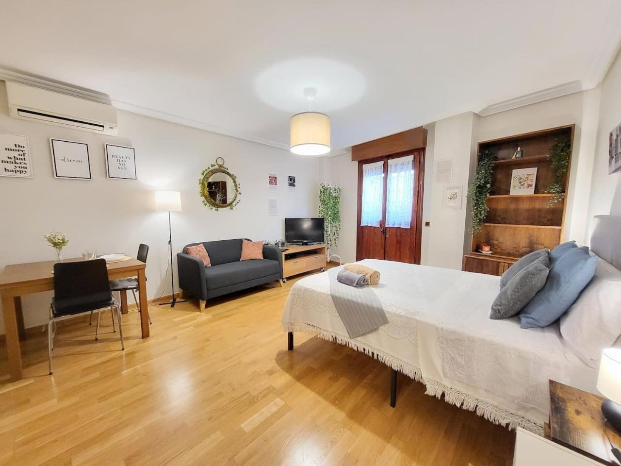 Ferienwohnung Apartamento Plaza Espana Gran Via Centro Madrid Exterior foto